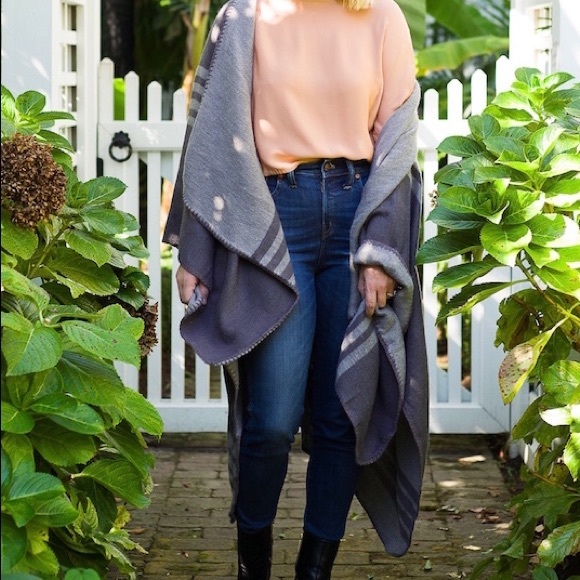 NEW! BB Dakota Wrap - Picture 3 of 8